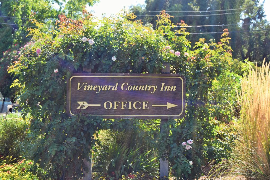 Vineyard Country Inn St. Helena Exteriér fotografie